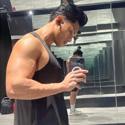 ℤ𝔾's profile picture