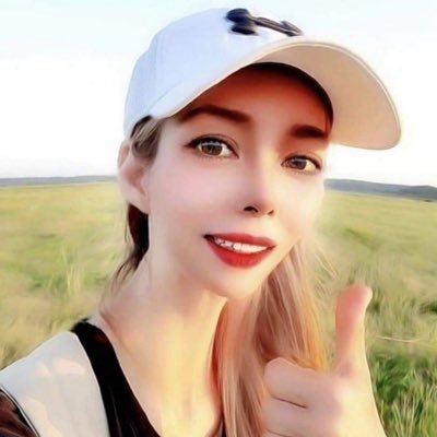 HolyMolySakura's profile picture