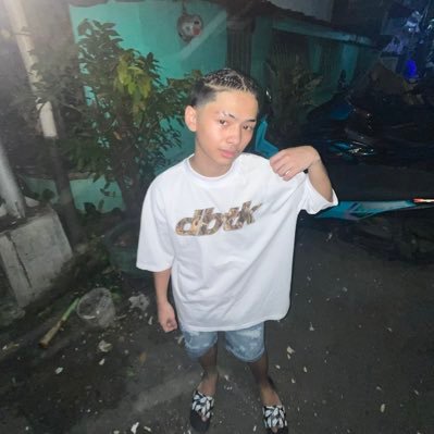 J👾's profile picture