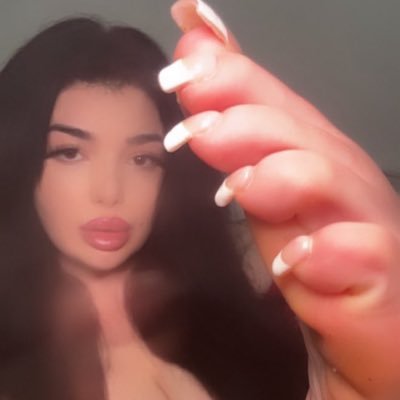 𝐒𝐄𝐃𝐔𝐂𝐓𝐑𝐄𝐒𝐒 𝐒𝐄𝐋𝐄𝐍𝐀's profile picture