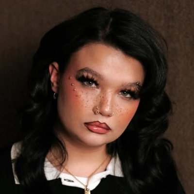 lolayupdates's profile picture