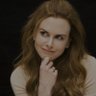 Profilbild von Elizabeth Prakawiz