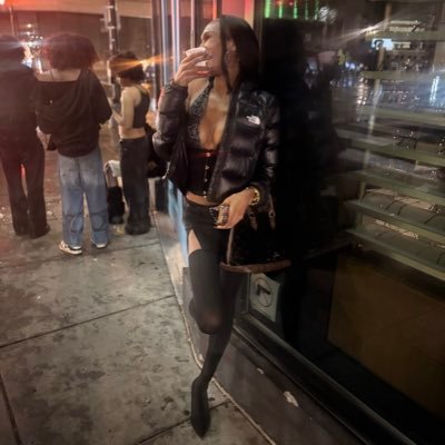 secretstones🤭's profile picture