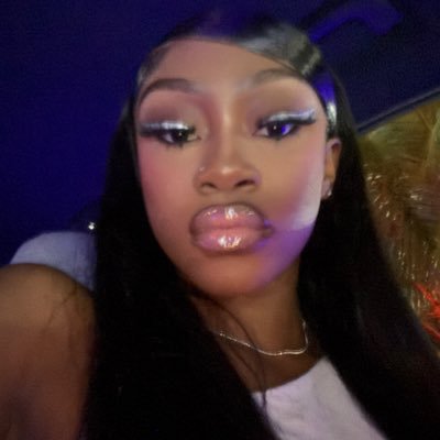 thtprettyygirll's profile picture