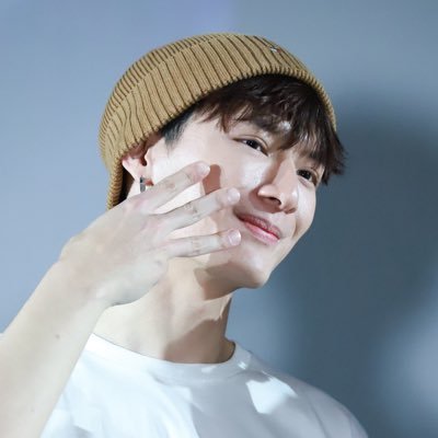 clouds ⛅️'s profile picture