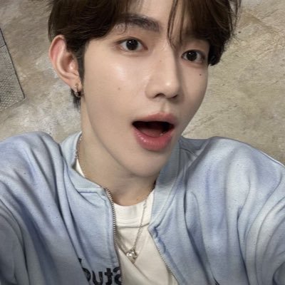 lobneul's profile picture