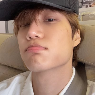 r's profile picture