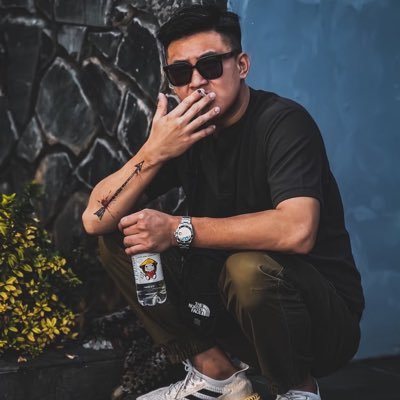 男同用品's profile picture