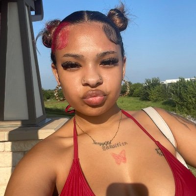 sexylighskiin's profile picture