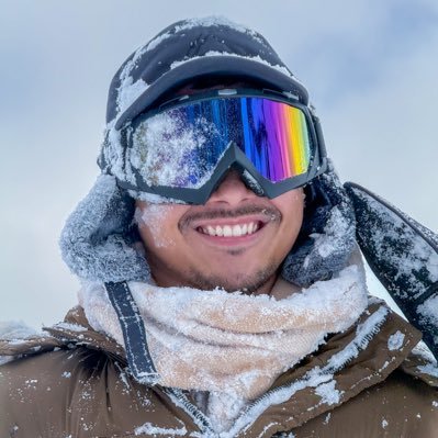 YourUnoverse's profile picture