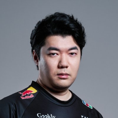 junior27015's profile picture