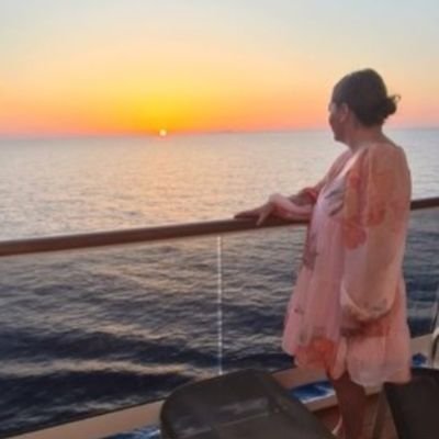 lozzyloz's profile picture