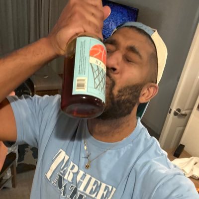 ♛Young Simba♛ (A Leaky Black Stan Account)'s profile picture