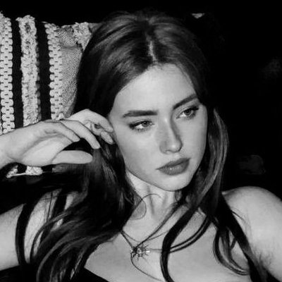 elle୨ৎ's profile picture