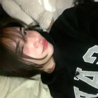 ;3's profile picture