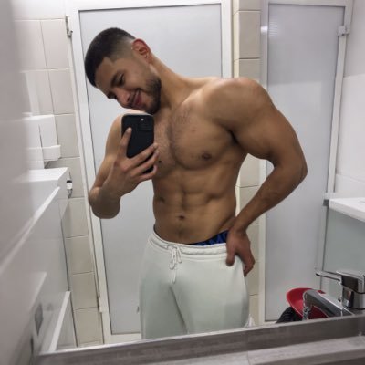 RemyBoyMuscle's profile picture