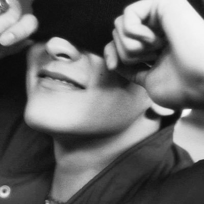 𝘆𝗲𝗲𝗻ྀི's profile picture