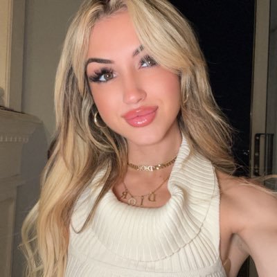 Princess Amira 𐙚's profile picture