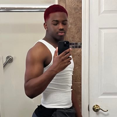 cj 🌟's profile picture