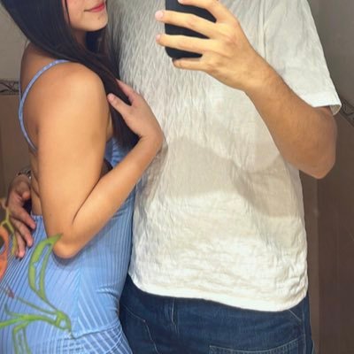 stretchedcouple's profile picture