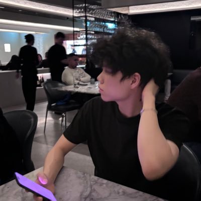 Leess's profile picture