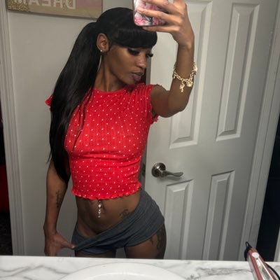 🦋's profile picture
