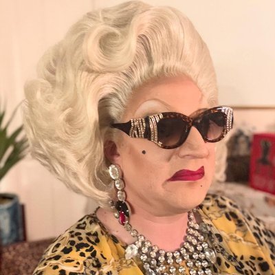 rebecca of New Farm Heights 🌈's profile picture