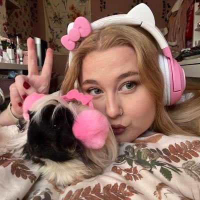 ⋆。‧˚ʚ eleanor ɞ˚‧。⋆ 💐's profile picture