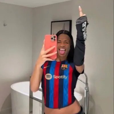 lau's profile picture