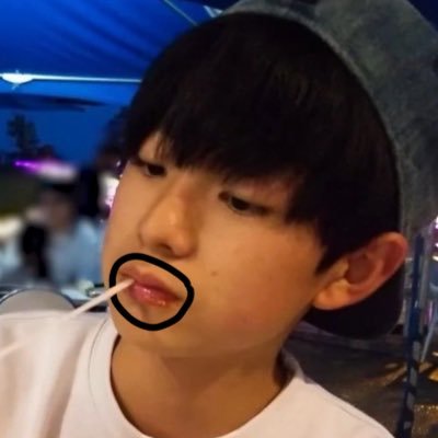 0251143v's profile picture