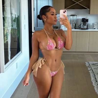 RealYasLopez's profile picture