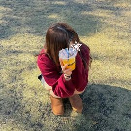 hina's profile picture