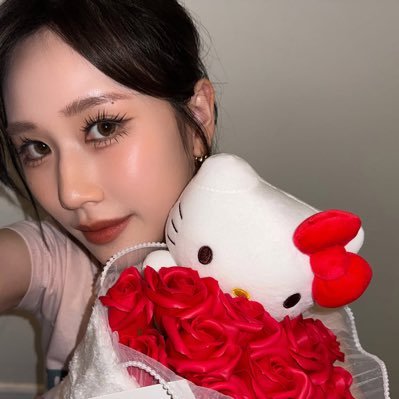 kittyluxmeow's profile picture