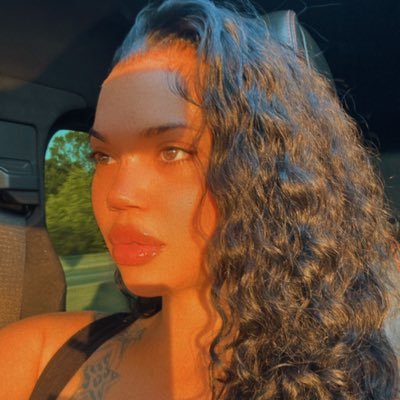 Metric Ton✨🦋🦄's profile picture