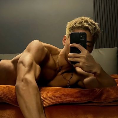 hou76474621's profile picture