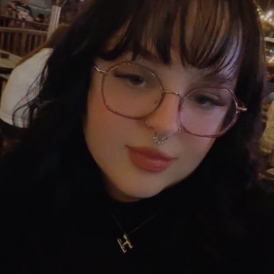 haliwriteswords's profile picture