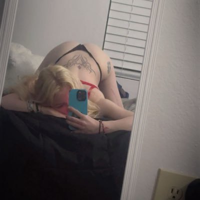 Cynicalbarbie77's profile picture