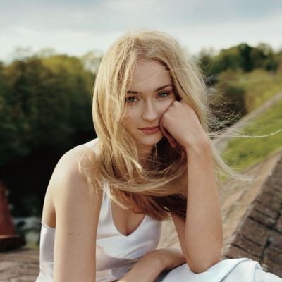 Elif Çınar's profile picture