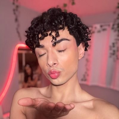 twinkystar222's profile picture