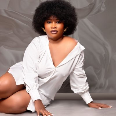 EfyaFina's profile picture