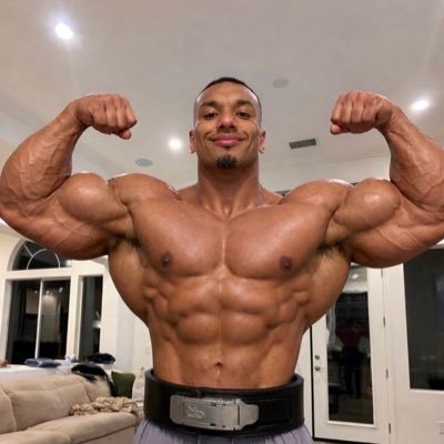 Larry Wheels's profile picture
