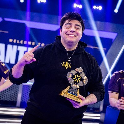 Roseval0's profile picture