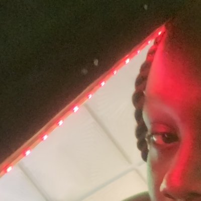 prettyfavy441's profile picture