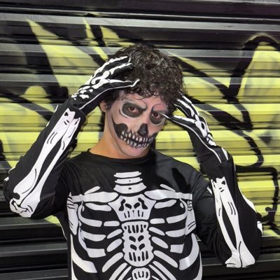 Efren Esqueda's profile picture