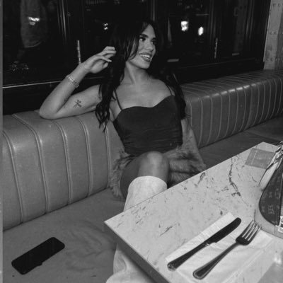 B.xoxox's profile picture