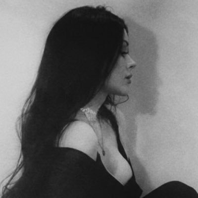 لَيالي's profile picture