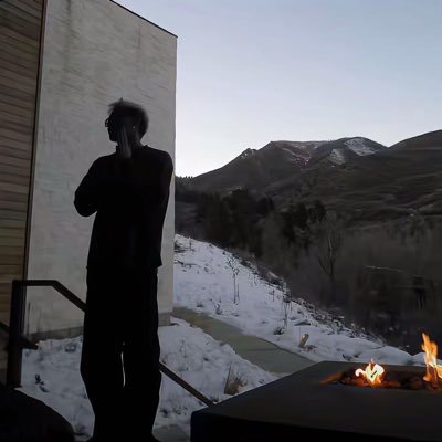 lxiangy990812's profile picture