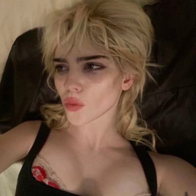 ju :p's profile picture