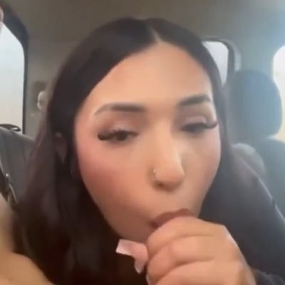 collegewhor3s's profile picture