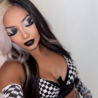 🕷𝓛𝓲𝔃𝔃🕷's profile picture